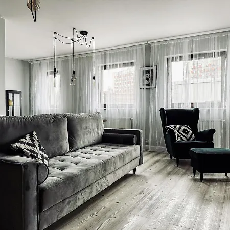 Cozy In Old Chocolate Factory Apartment
