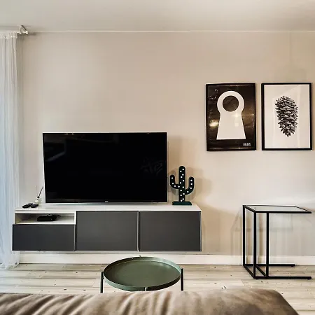 Cozy In Old Chocolate Factory Apartment *